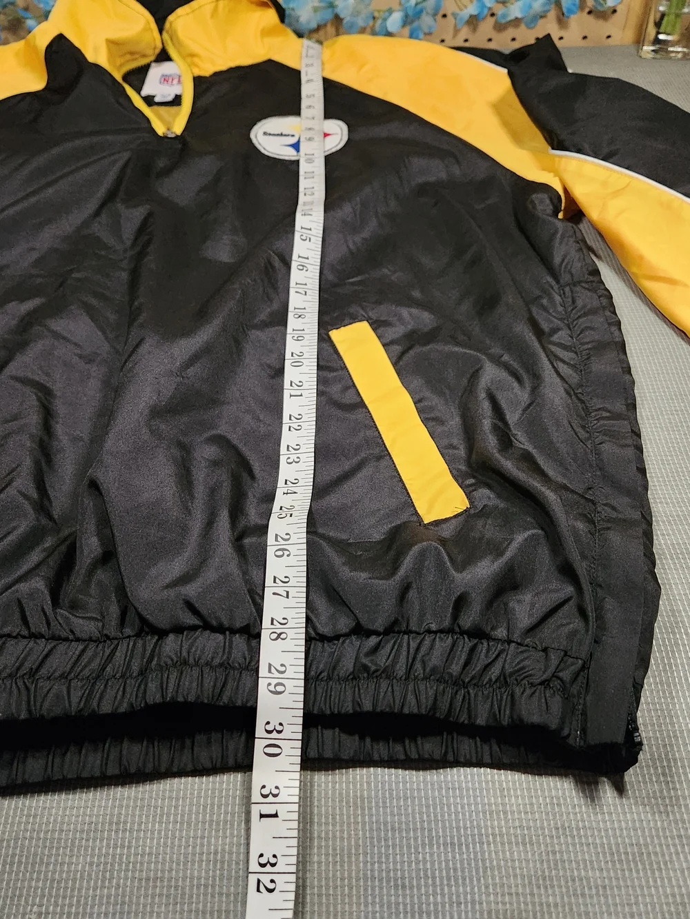 NFL Pittsburah Steelers Men's 1/4 Zir Windbreaker Pullover Jacket - Size XL